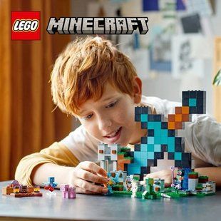 Дитячий конструктор Minecraft MyWorld діамантовий меч Майнкрафт з підсвічуванням 1441 деталь конструктор Jav8526396 фото