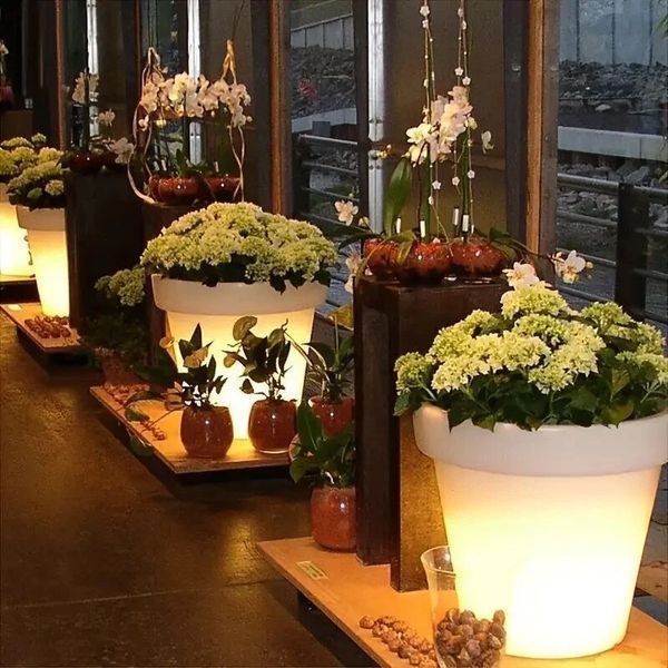 Сонячний квітковий горщик з LED підсвіткою / Пластикове кашпо, що світиться, для рослин з сонячною панеллю sp10506 фото
