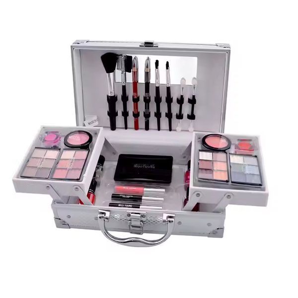 Набір жіночої косметики у подарунковій валізі MC1155 Makeup set Сріблястий G5283 фото