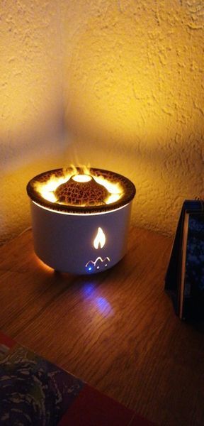 Ароматичний дифузор Volcano Fire Flame, аромотерапія, зволожувач повітря, 2 кольори пульт Jellyfish Mist Flame Volcano Home Appliance Life Store 237EL19V фото