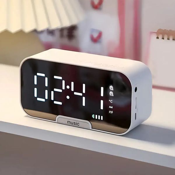 Портативна колонка Bluetooth з годинником Q5 BT sp9222 фото