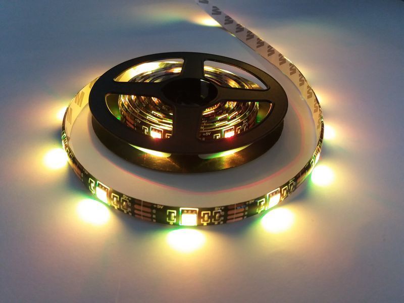 Стрічка світлодіодна RGB 5050 2м з пультом для підсвічування телевізора, монітора, меблів від USB sp5521348 фото