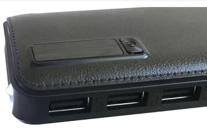 Портативне зарядне 20000 mahc екраном 3 USB + ліхтарик, павер банк, Power Bank mu252639 фото