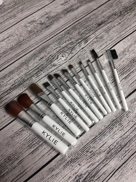 Набір кистей для макіяжу KYLIE 12 штук sp333402 фото