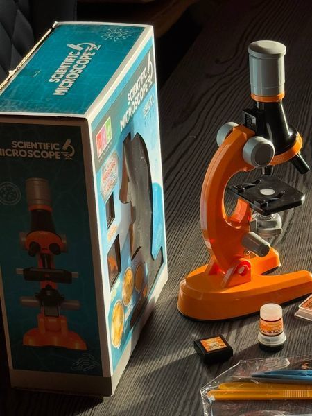 Дитячий мікроскоп Scientific Microscope збільшує у 1200 разів 2053756 фото