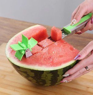 Пристрої для нарізки кавуна та дині SUNROZ Watermelon Slicer ніж-слайсер Зелений 20577414 фото