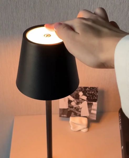 Лампа настільна акумуляторна Cozy у скандинавському стилі 5 Вт 5200mA 2402 Біла Jam54414558 фото