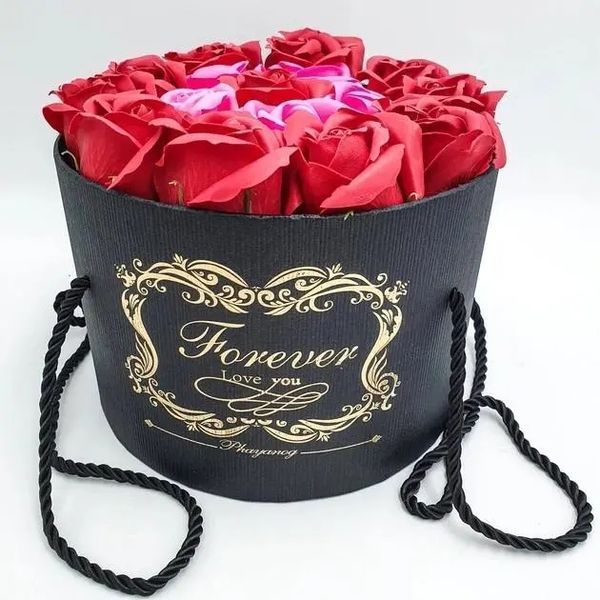Подарунковий набір троянд Forever I love you букет в капелюшній коробці, ручної роботи, червоний G414110 фото