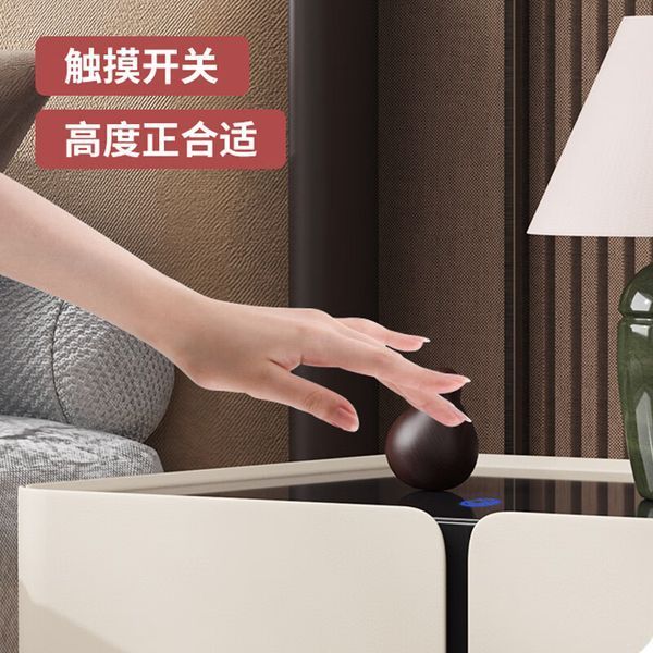 Приліжкова тумба з екошкіри з LED підсвічуванням, USB, датчик освітлення, бездротова зарядка, Bluetooth-аудіо Біла M17584 фото